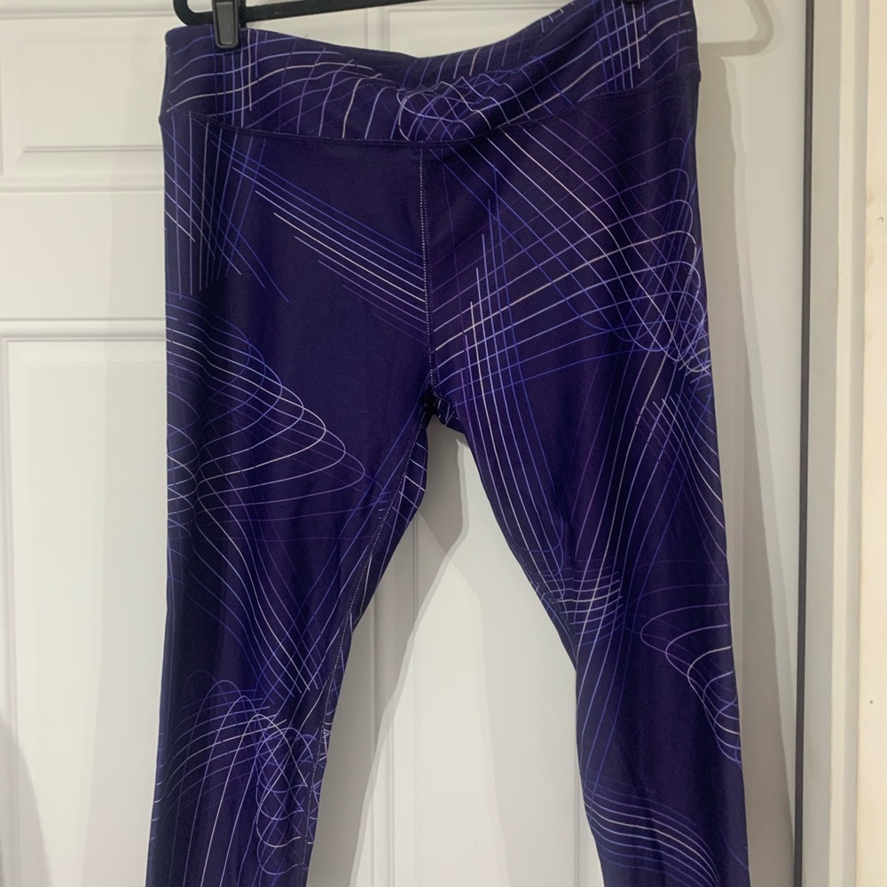 Fabletics Statement Capri legging size XL
